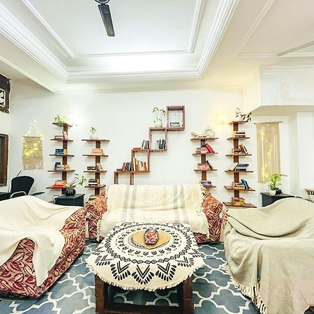 Atharva'S Homestay By Goaround Homes - Nehru Enclave Metro, South Delhi Új-Delhi Kültér fotó