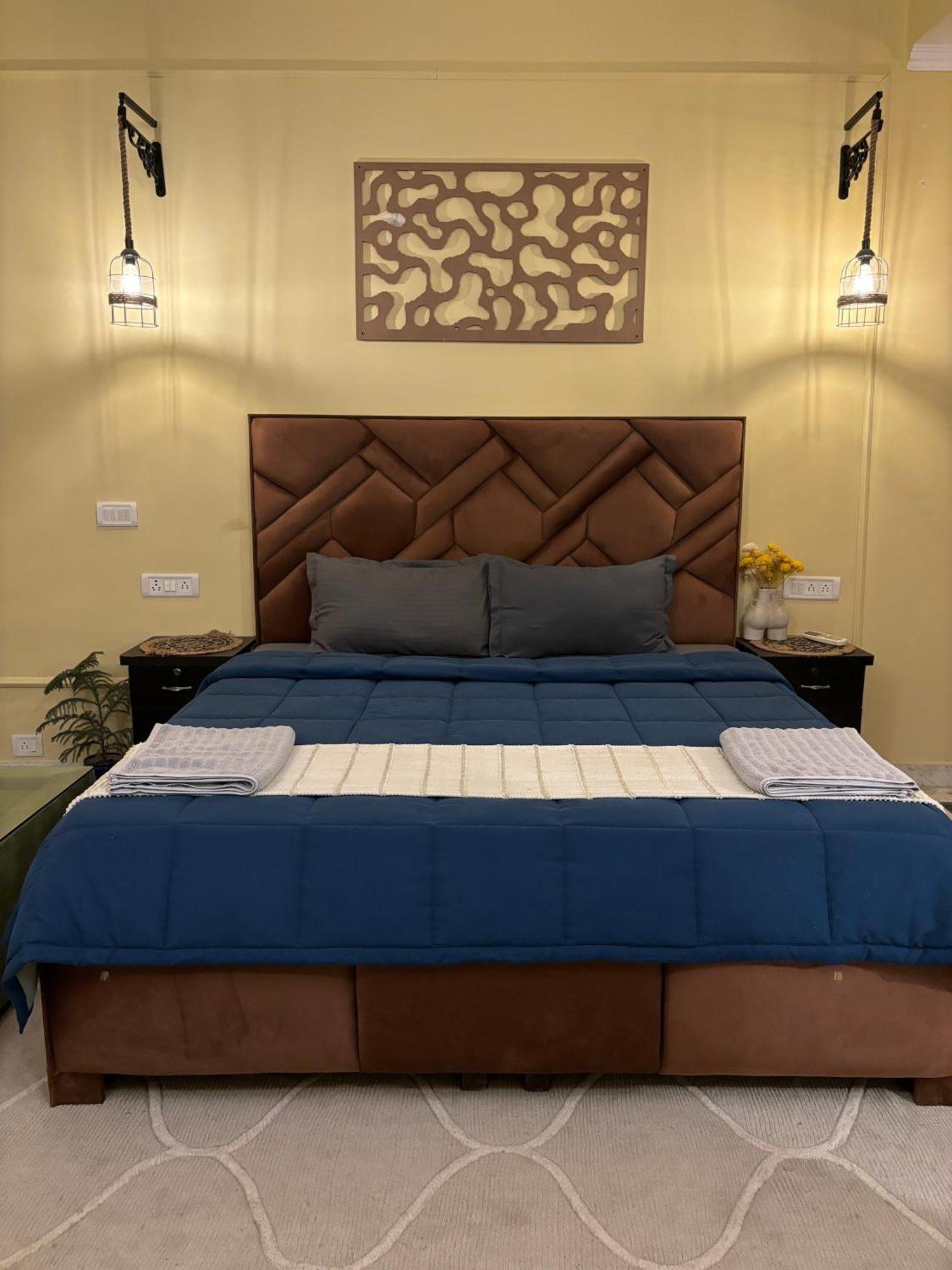 Atharva'S Homestay By Goaround Homes - Nehru Enclave Metro, South Delhi Új-Delhi Kültér fotó