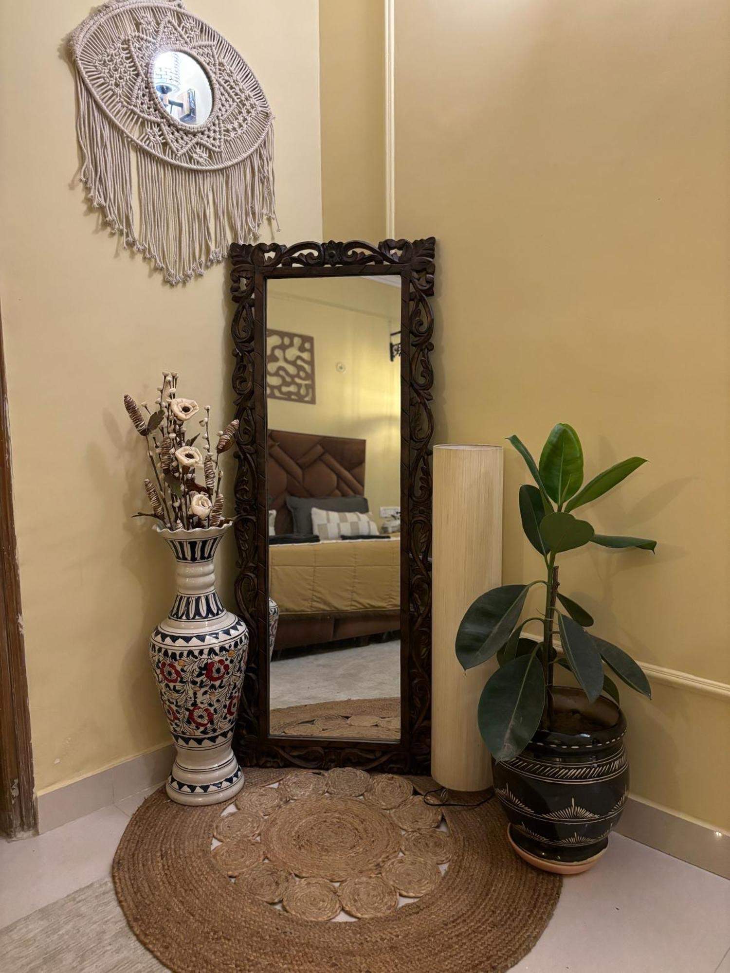 Atharva'S Homestay By Goaround Homes - Nehru Enclave Metro, South Delhi Új-Delhi Kültér fotó