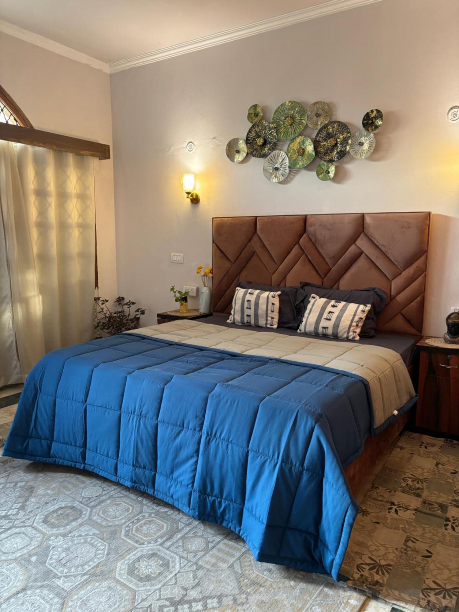 Atharva'S Homestay By Goaround Homes - Nehru Enclave Metro, South Delhi Új-Delhi Kültér fotó