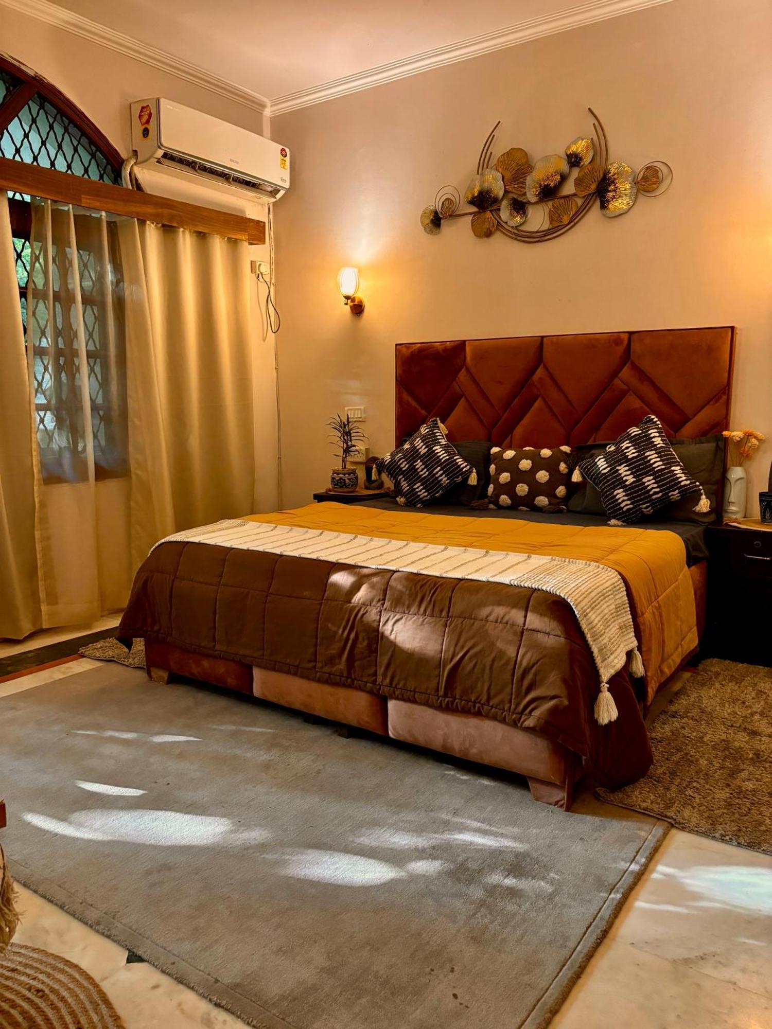 Atharva'S Homestay By Goaround Homes - Nehru Enclave Metro, South Delhi Új-Delhi Kültér fotó