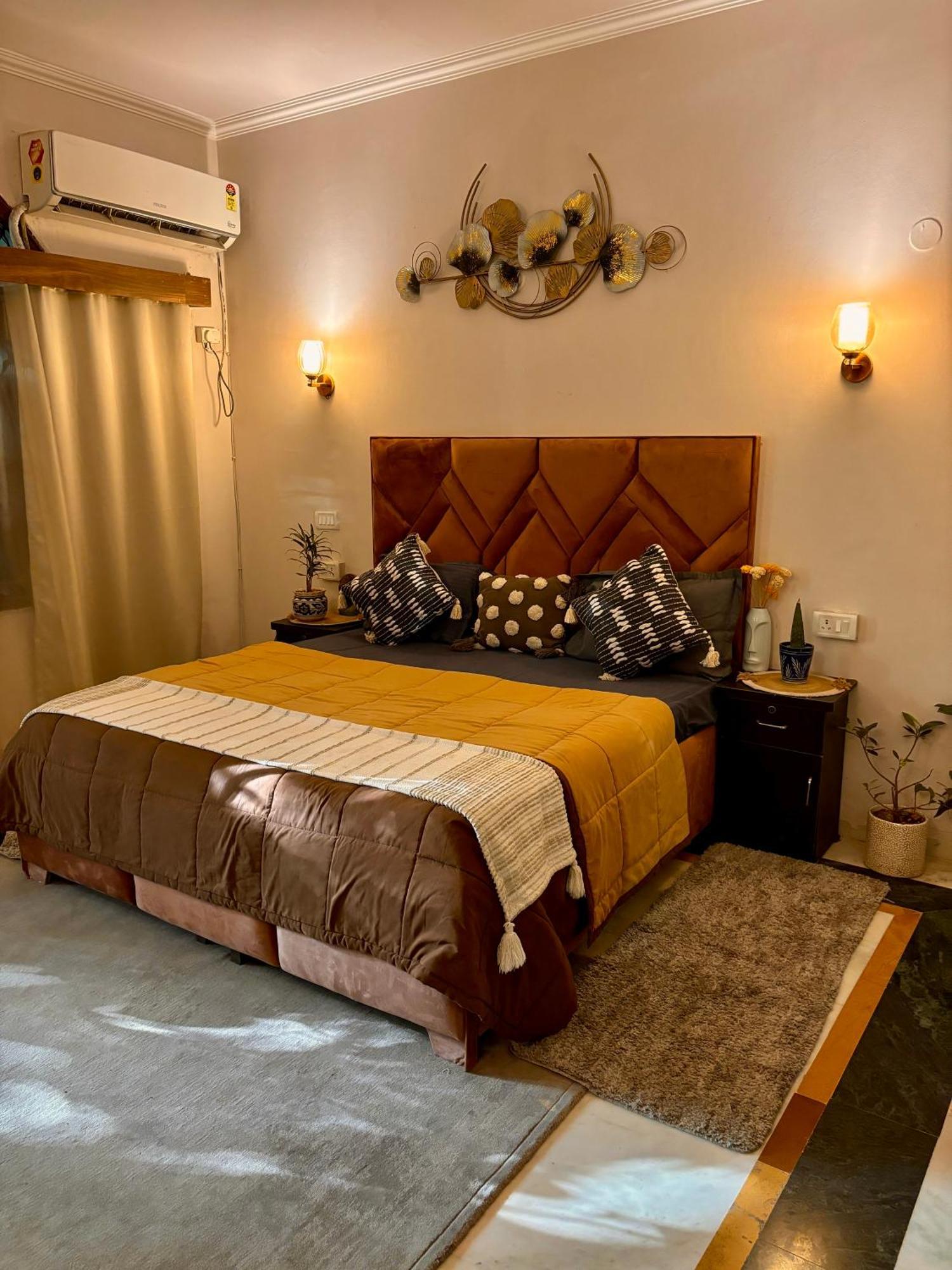 Atharva'S Homestay By Goaround Homes - Nehru Enclave Metro, South Delhi Új-Delhi Kültér fotó