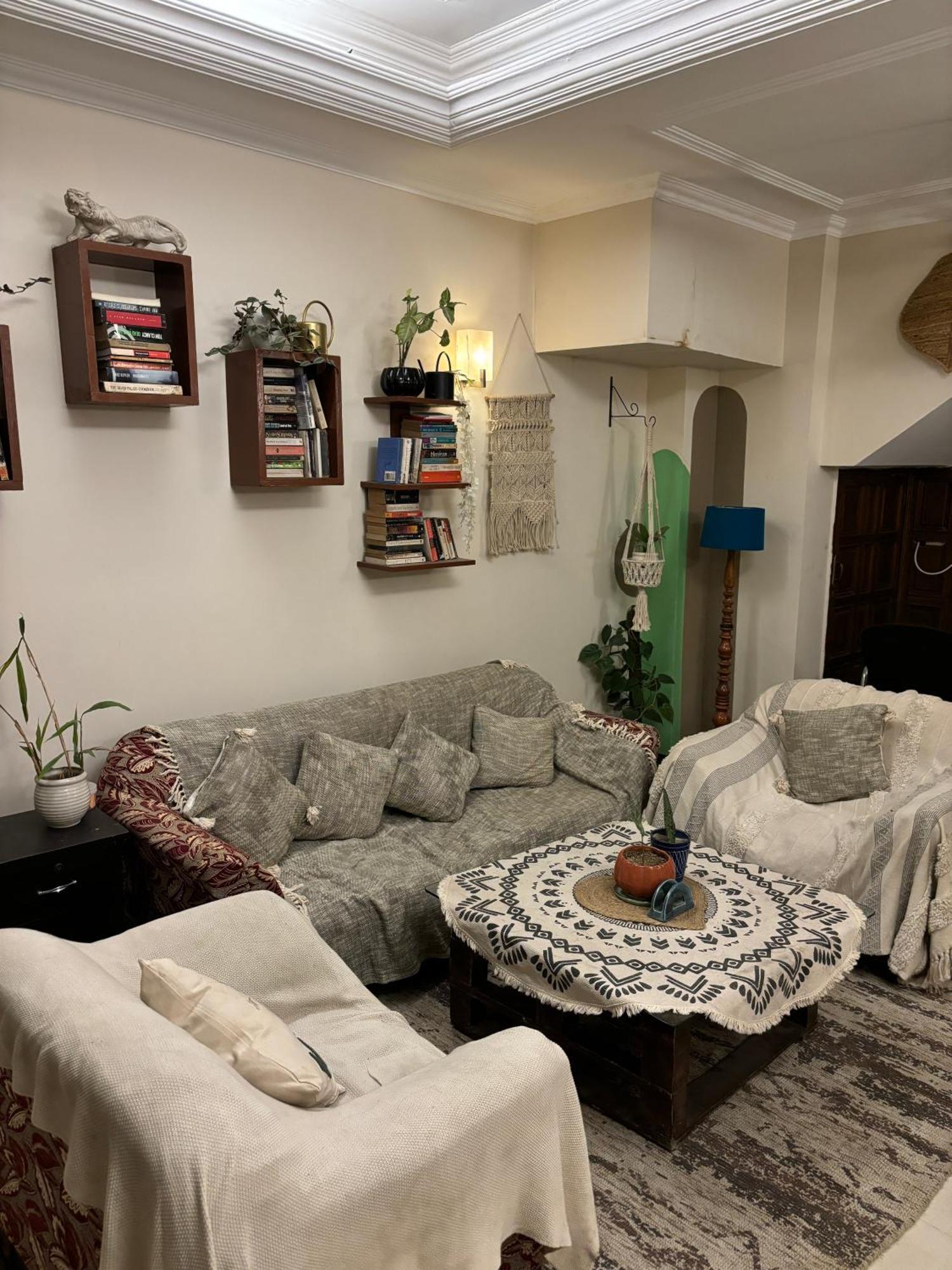 Atharva'S Homestay By Goaround Homes - Nehru Enclave Metro, South Delhi Új-Delhi Kültér fotó