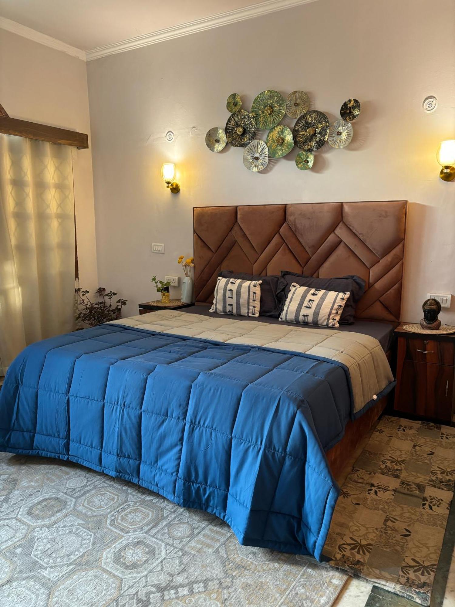 Atharva'S Homestay By Goaround Homes - Nehru Enclave Metro, South Delhi Új-Delhi Kültér fotó