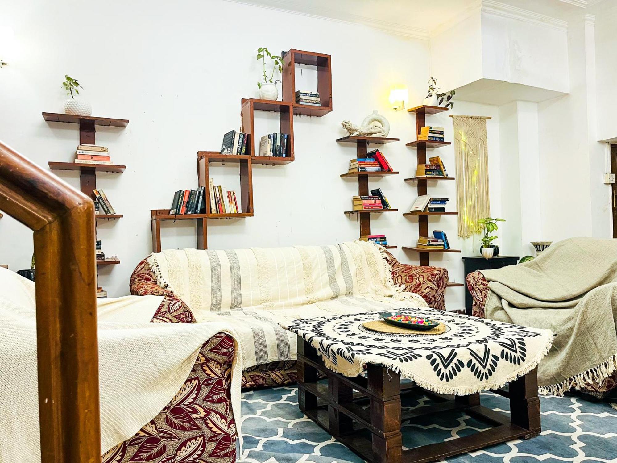 Atharva'S Homestay By Goaround Homes - Nehru Enclave Metro, South Delhi Új-Delhi Kültér fotó