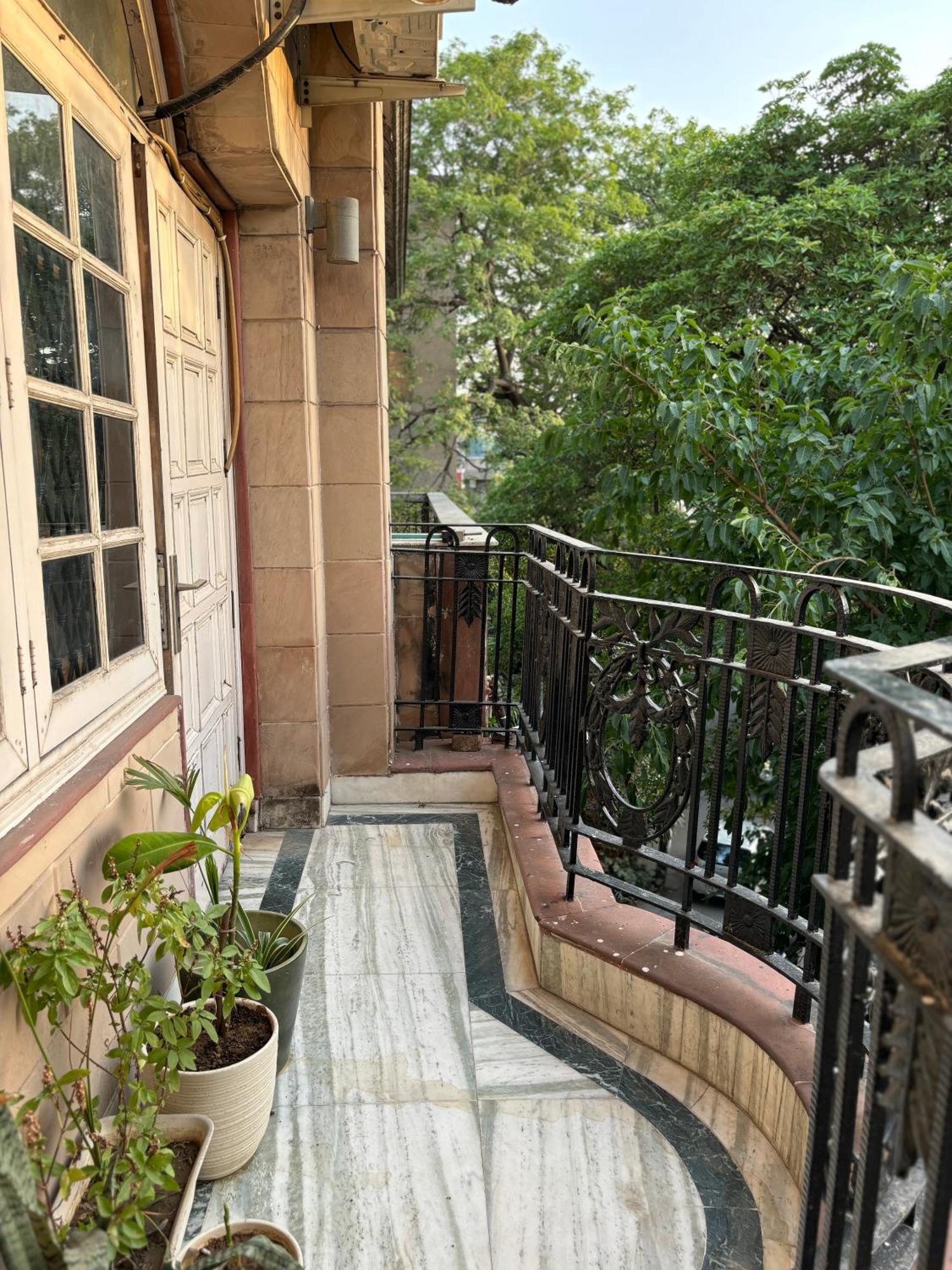 Atharva'S Homestay By Goaround Homes - Nehru Enclave Metro, South Delhi Új-Delhi Kültér fotó
